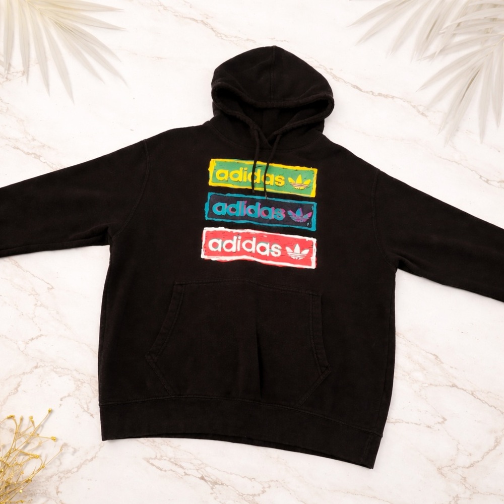Large Adidas graphic hoodie — super cozy, perfect oversized comfy vibe 👀”